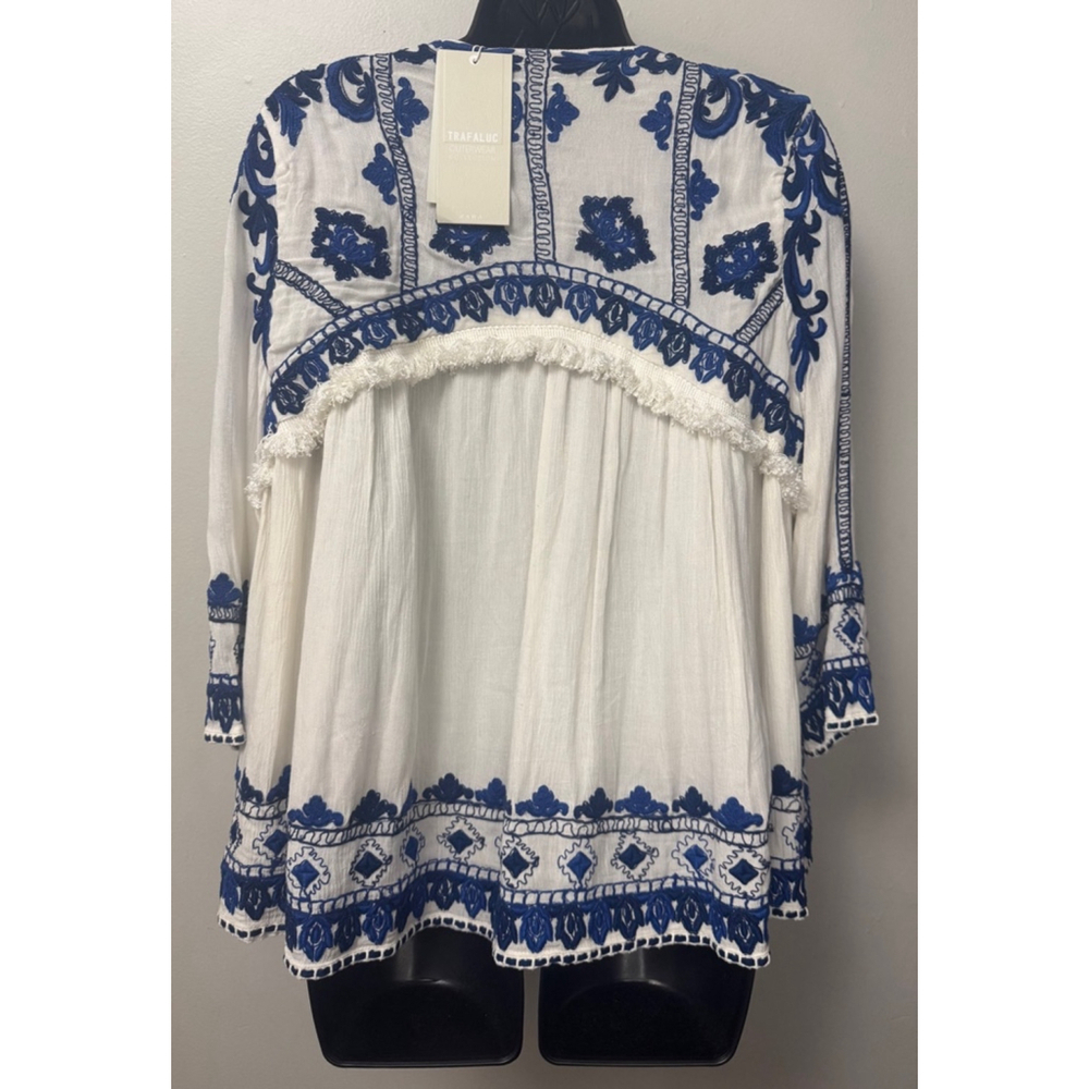 NEW Zara Trafaluc Embroidered Smocked Cardigan Size Medium White and Blue Flawed - Picture 11 of 16
